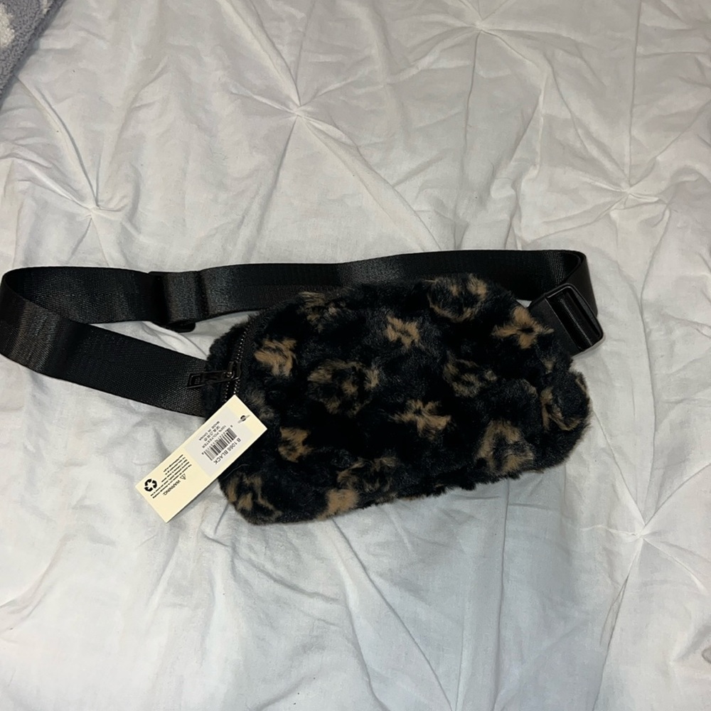 Fuzzy belt bag